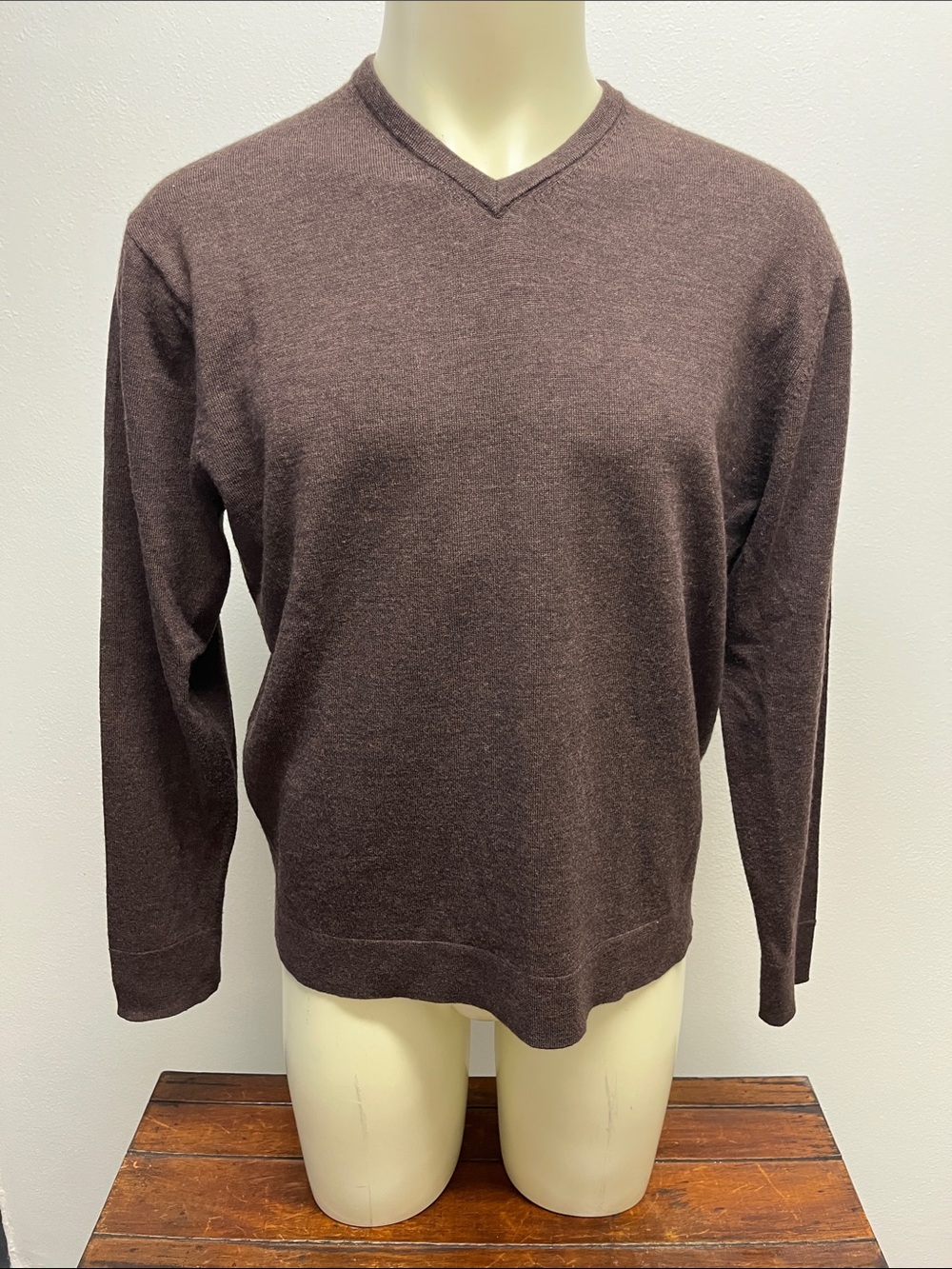 Vintage Perry Ellis Men's Chocolate Brown Merino Wool V-Neck Sweater Size L